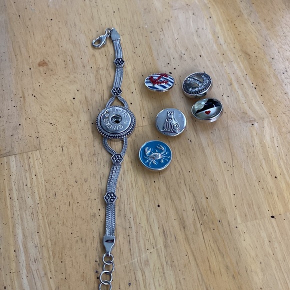 Bracelet - Picture 3 of 4